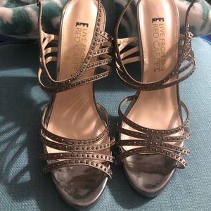 New Live from Red Carpet Fawn Satin Shoes Sz 10